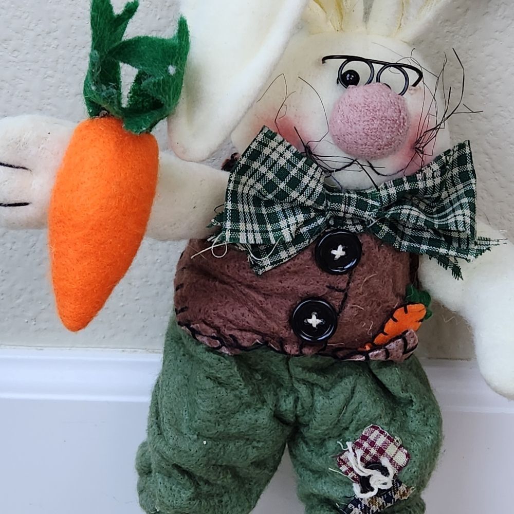 🎵Rustic Posable Shelf Sitter Bunny & Carrot - Picture 6 of 12